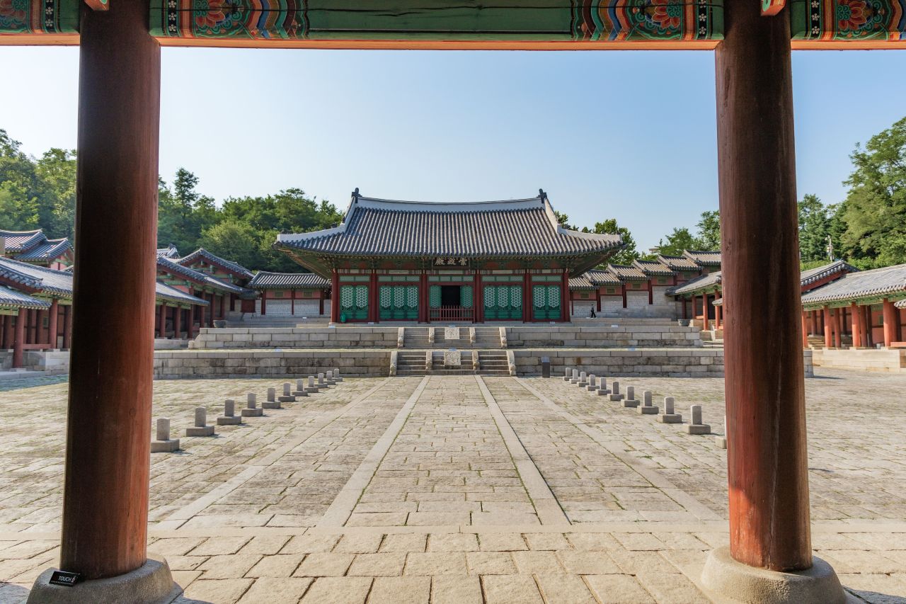 Sungjeongjeon throne hall courtyard at Gyeonghuigung Palace in Seoul