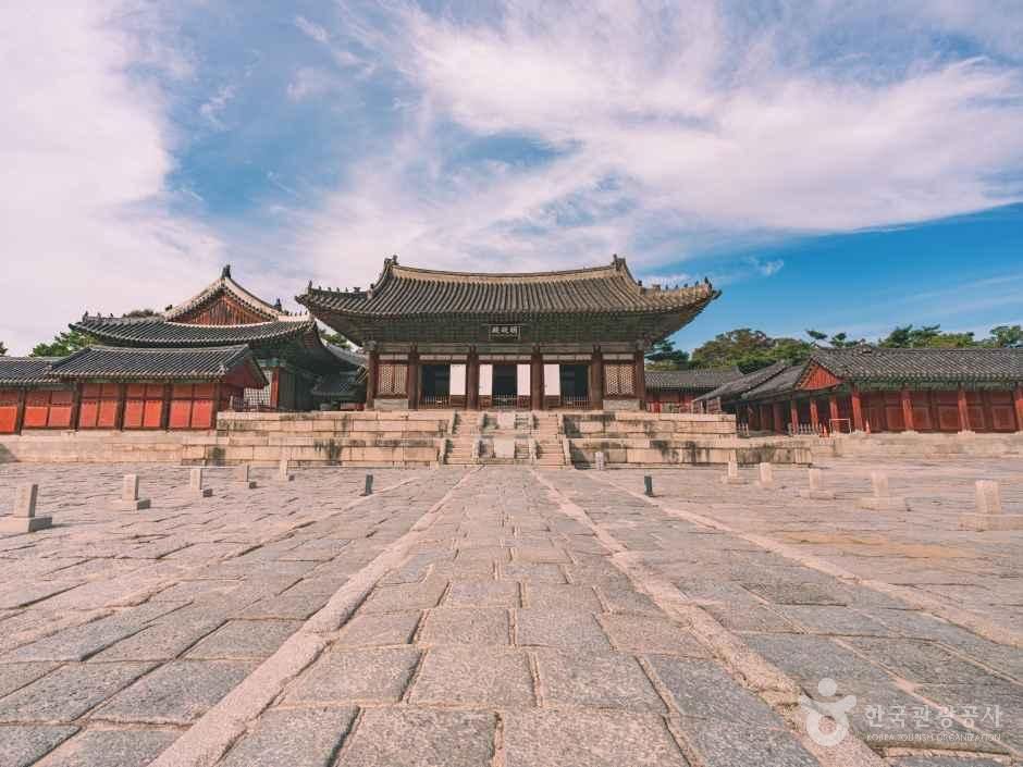 Changgyeonggung Palace Myeongjeongjeon throne hall in Seoul