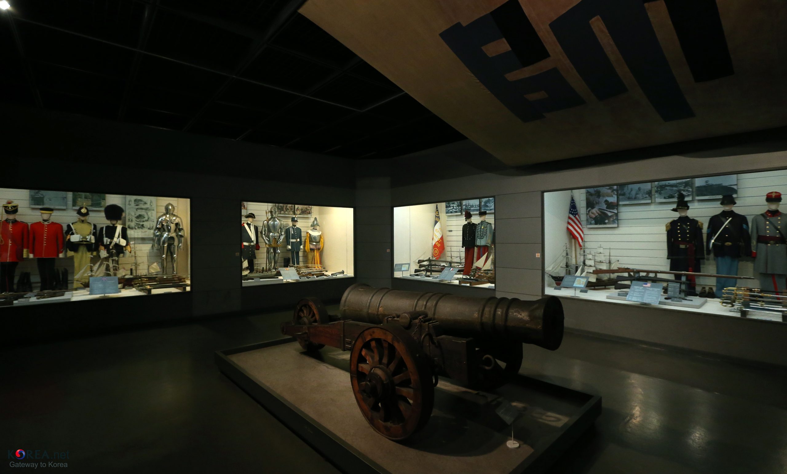 War History Room gallery inside the War Memorial of Korea