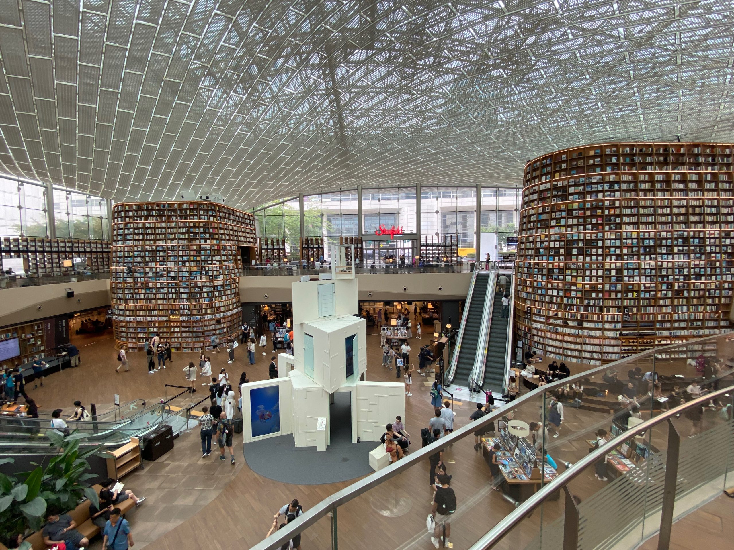 Wide view of Starfield Library reading plaza inside COEX Mall, Seoul