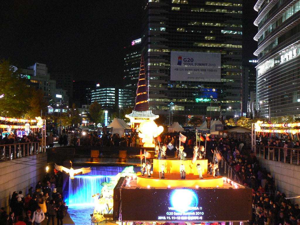 Glowing lanterns on Cheonggyecheon Stream during the Seoul Lantern Festival at night