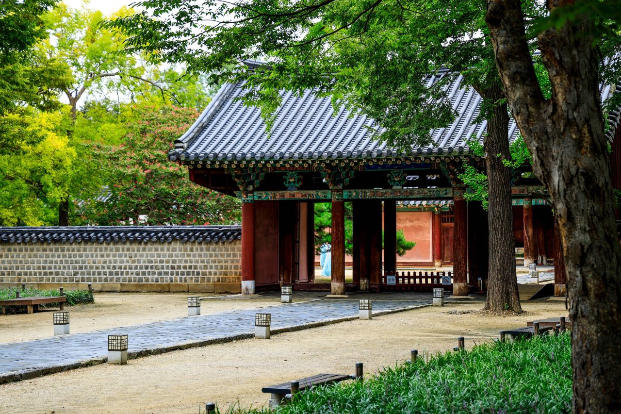 Colorful painted heritage gate in Jeonju Hanok Village